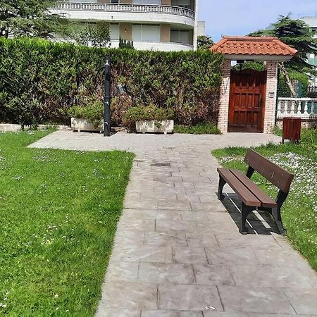 Apartamento Reformado, A 2Min De Playa, En La Mejor Zona. Laredo Exterior foto